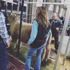 Meet your Posher, April